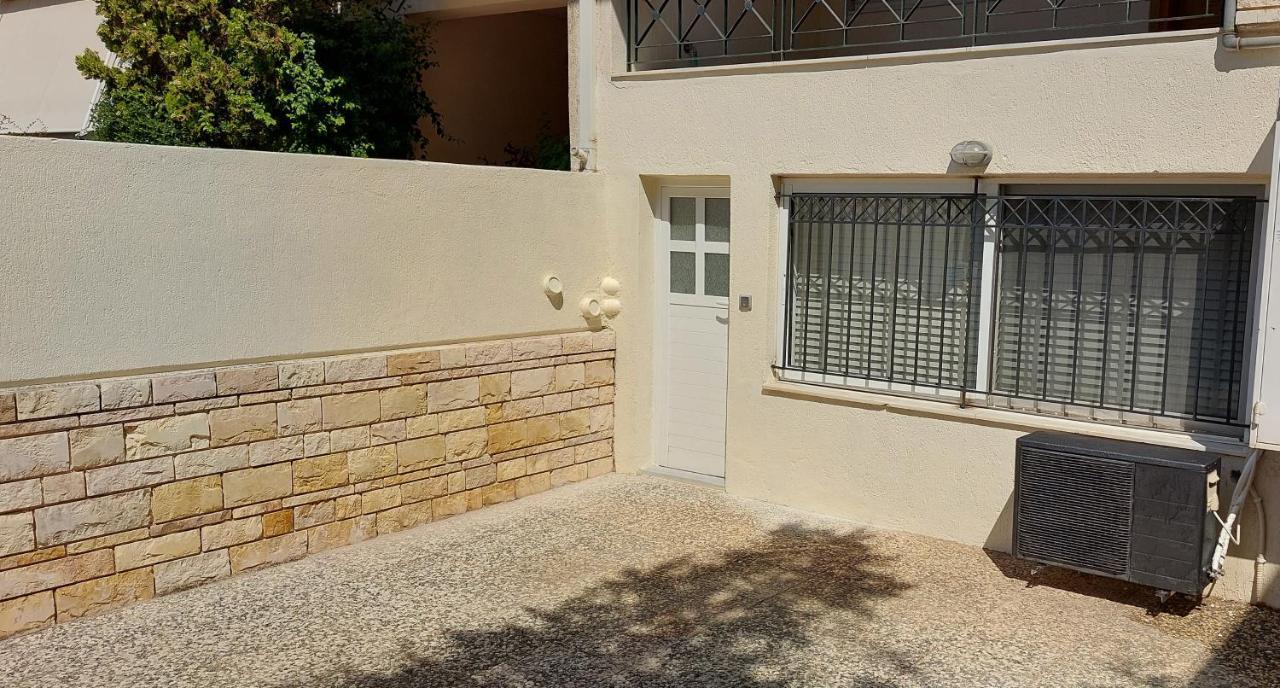 Honeybee 1 - Sunny Studio In The Center Of Rafina Exteriör bild